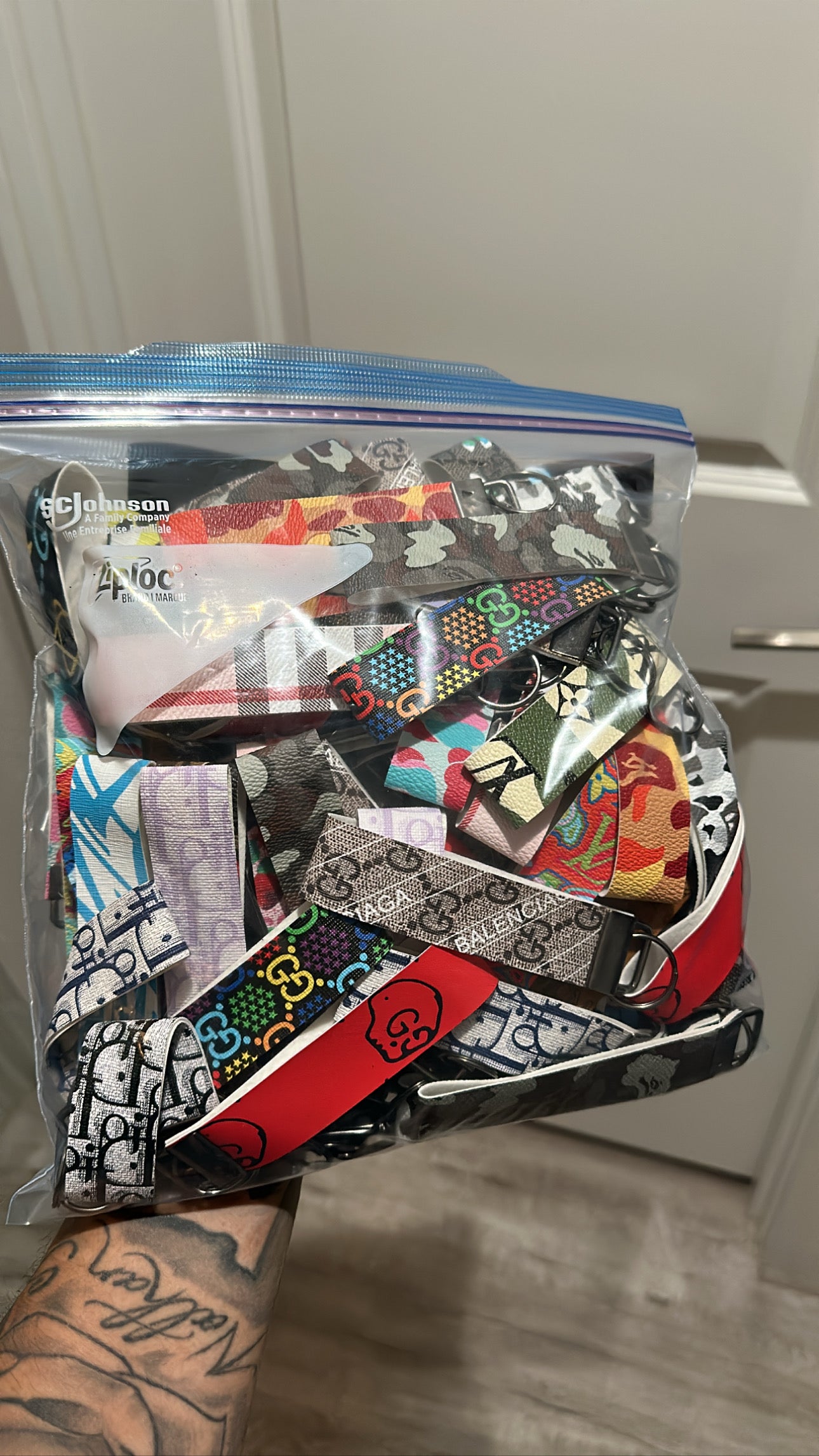 60 keychains (bulk)